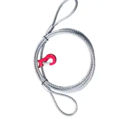 Ein robustes Stahlseil mit einem roten Haken, bereit für schwere Lasten. Dieses chokerseil ist ein unverzichtbares Werkzeug für sicheres Heben und Ziehen.