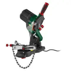 Ein automatisch arbeitendes kettenschärfgerät mit Kette und Schleifaufsatz.