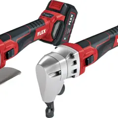 Zwei Akku-Blechscheren von FLEX, ideal zum präzisen Metall flexen.