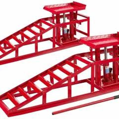 Zwei rote Auffahrrampen 2t mit integrierten Hydraulikhebern für einfache Fahrzeugwartung.