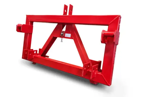 Roter Kat 3 Dreipunkt-Anbaubock für Traktoren, robust und vielseitig einsetzbar.