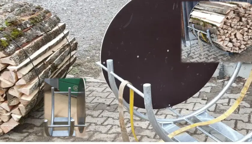 Holzstapel, die für den Transport vorbereitet sind. Ein Bündelgerät hilft, das Holz ordentlich zu stapeln und zu sichern.
