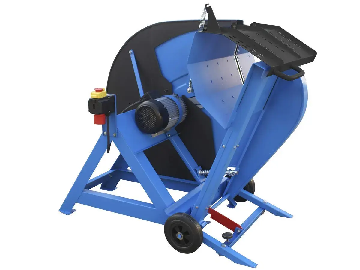 Blaue Wippkreissäge mit Elektroantrieb und Schutzvorrichtungen. Die Zapfwelle ist nicht sichtbar, aber die elektrische Verbindung ist klar erkennbar.