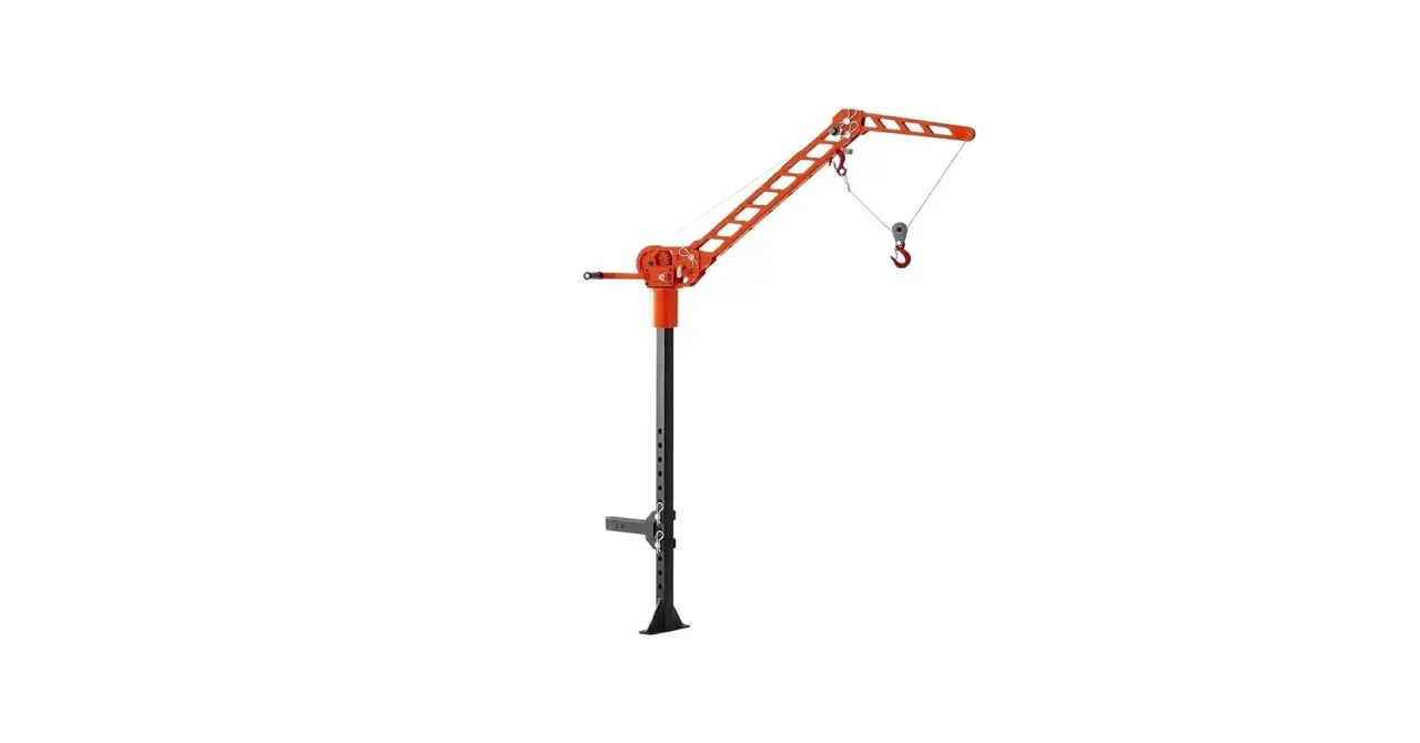 Ein kompakter, orangefarbener kran für anhängerkupplung mit Haken und Seil, ideal für den Transport.
