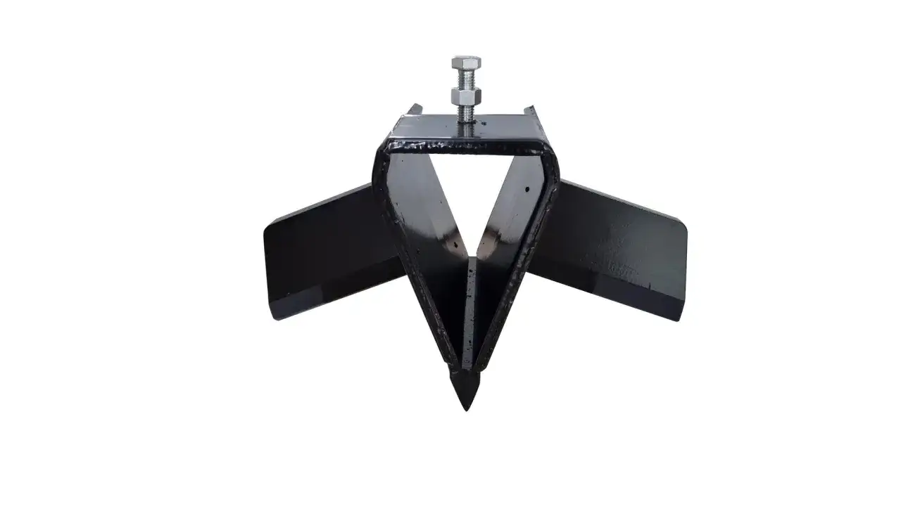 Schwarzer, spaltkreuz universal aus Metall mit scharfen Klingen und einer Schraube zur Befestigung.